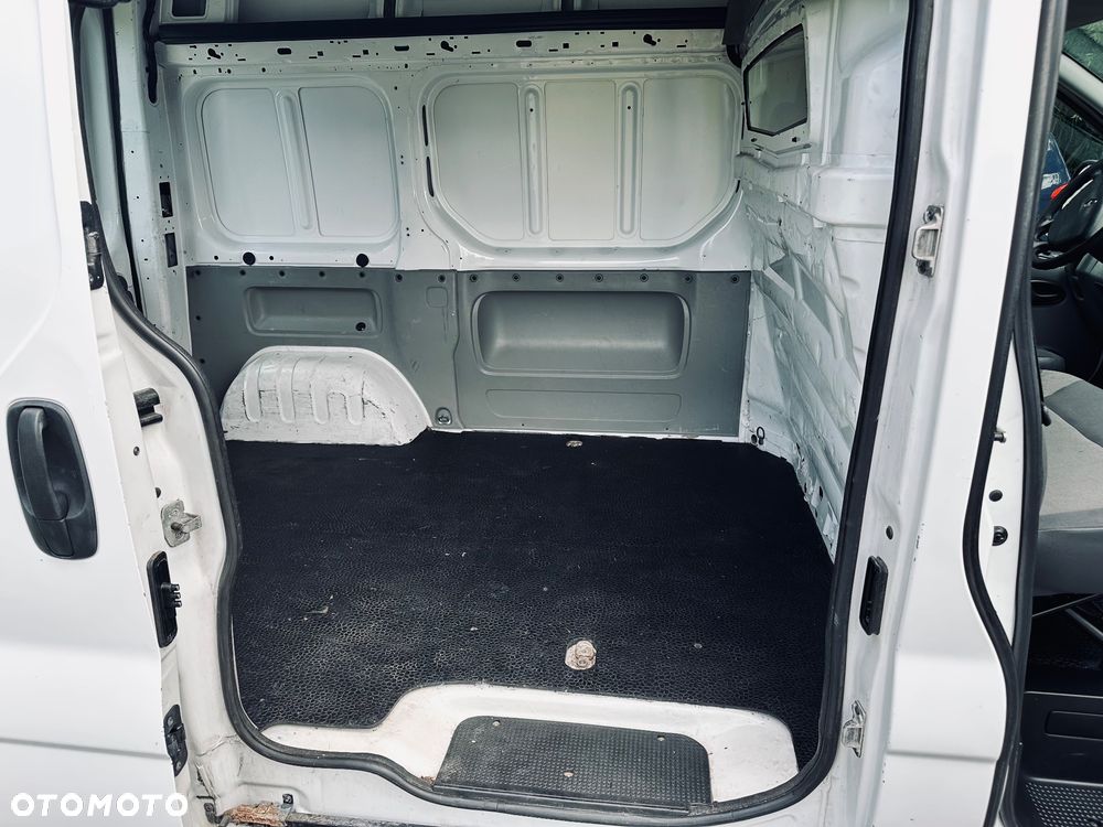 Renault Trafic - 18