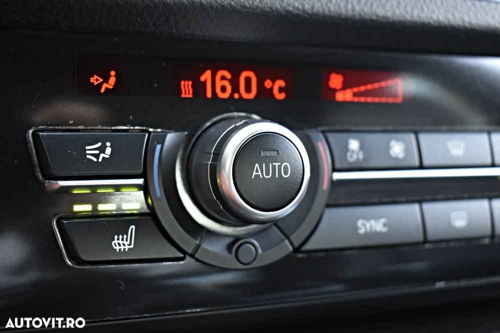 BMW Seria 5 520d Aut. Luxury Line - 33