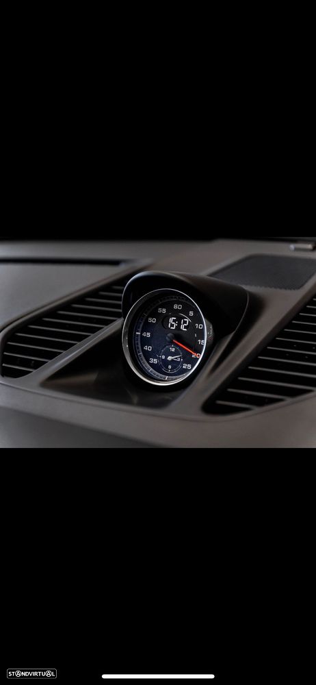 Porsche 911 (991) Carrera 4 GTS PDK - 27