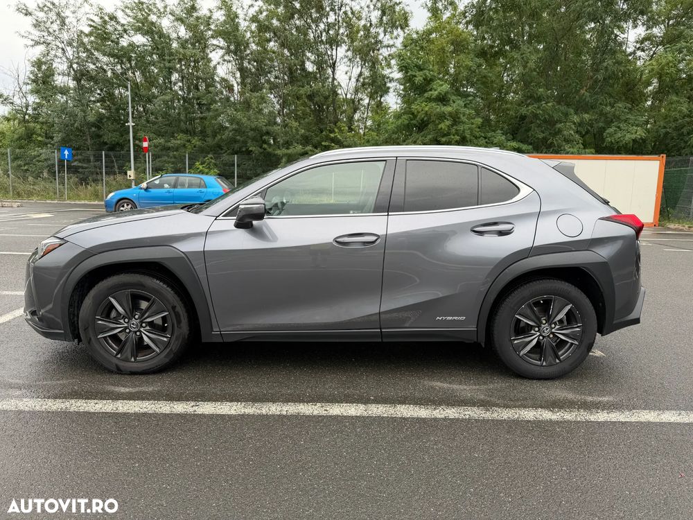 Lexus UX 250h E-FOUR Executive - 6