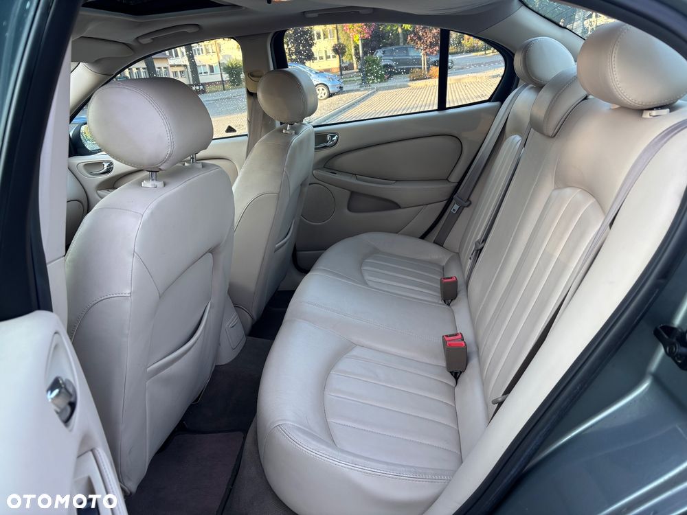 Jaguar X-Type 2.0 Entry - 14