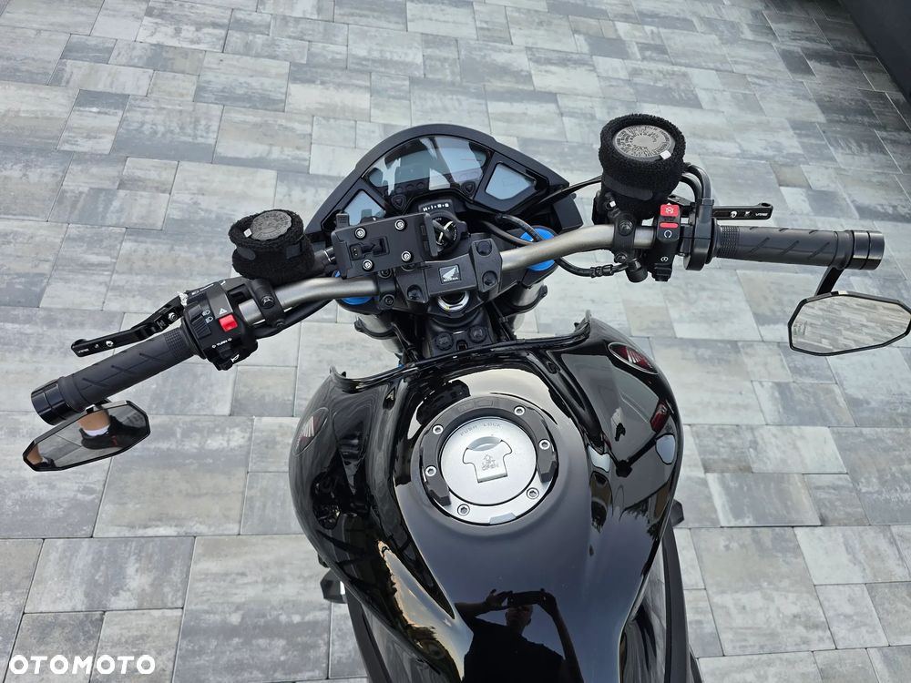 Honda CB - 10