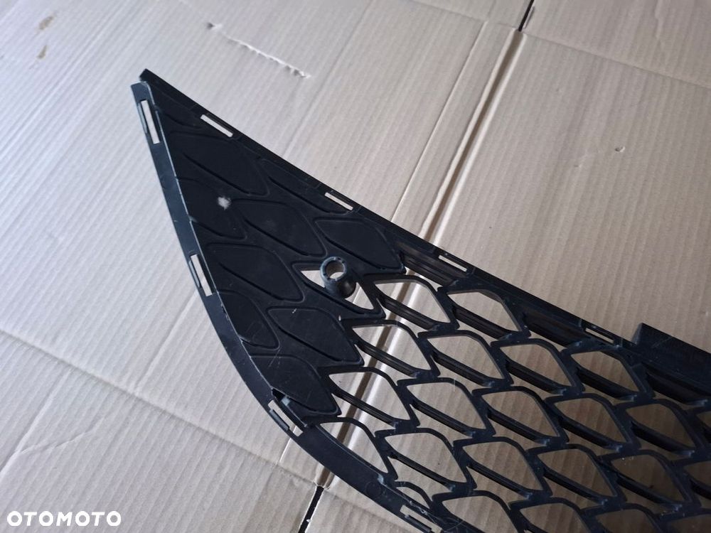 KRATKA ZDERZAKA OPEL ASTRA J OPC ORYGINAŁ - 6