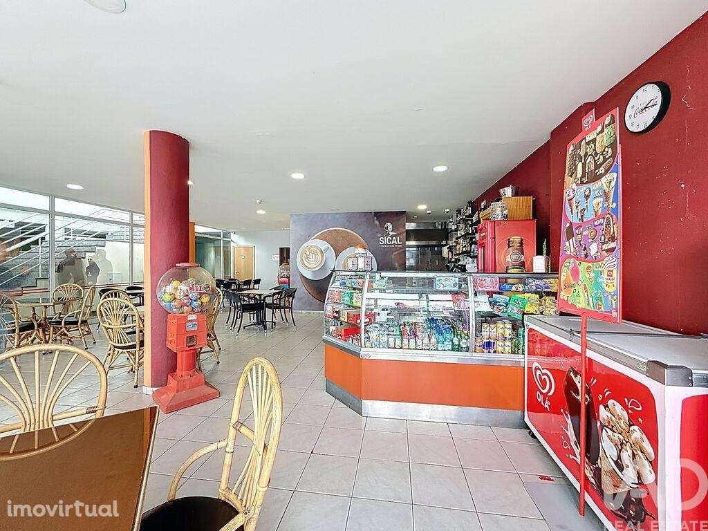 Loja / Estabelecimento Comercial em Caniço de 94,00 m2 - Grande imagem: 3/14