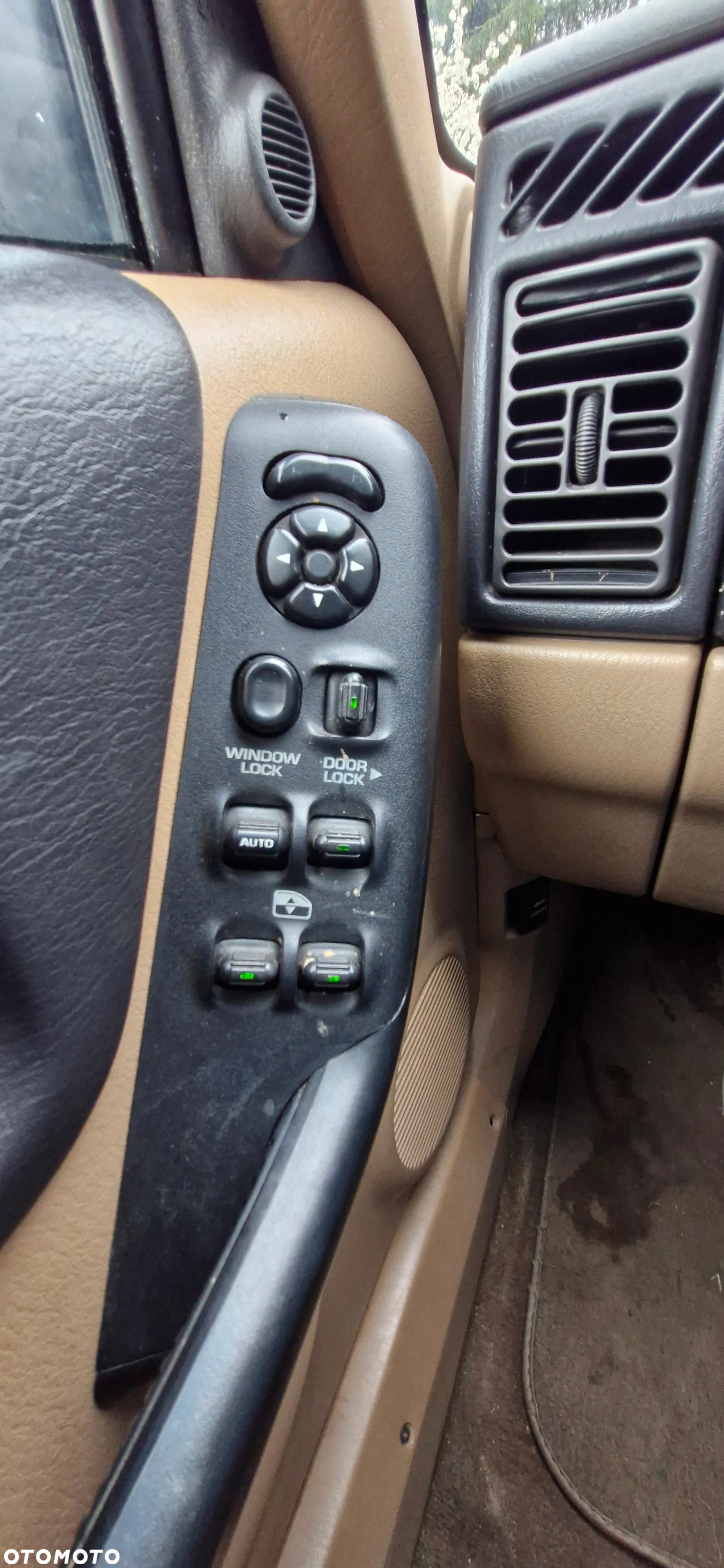 Jeep Cherokee 4.0 Limited - 18