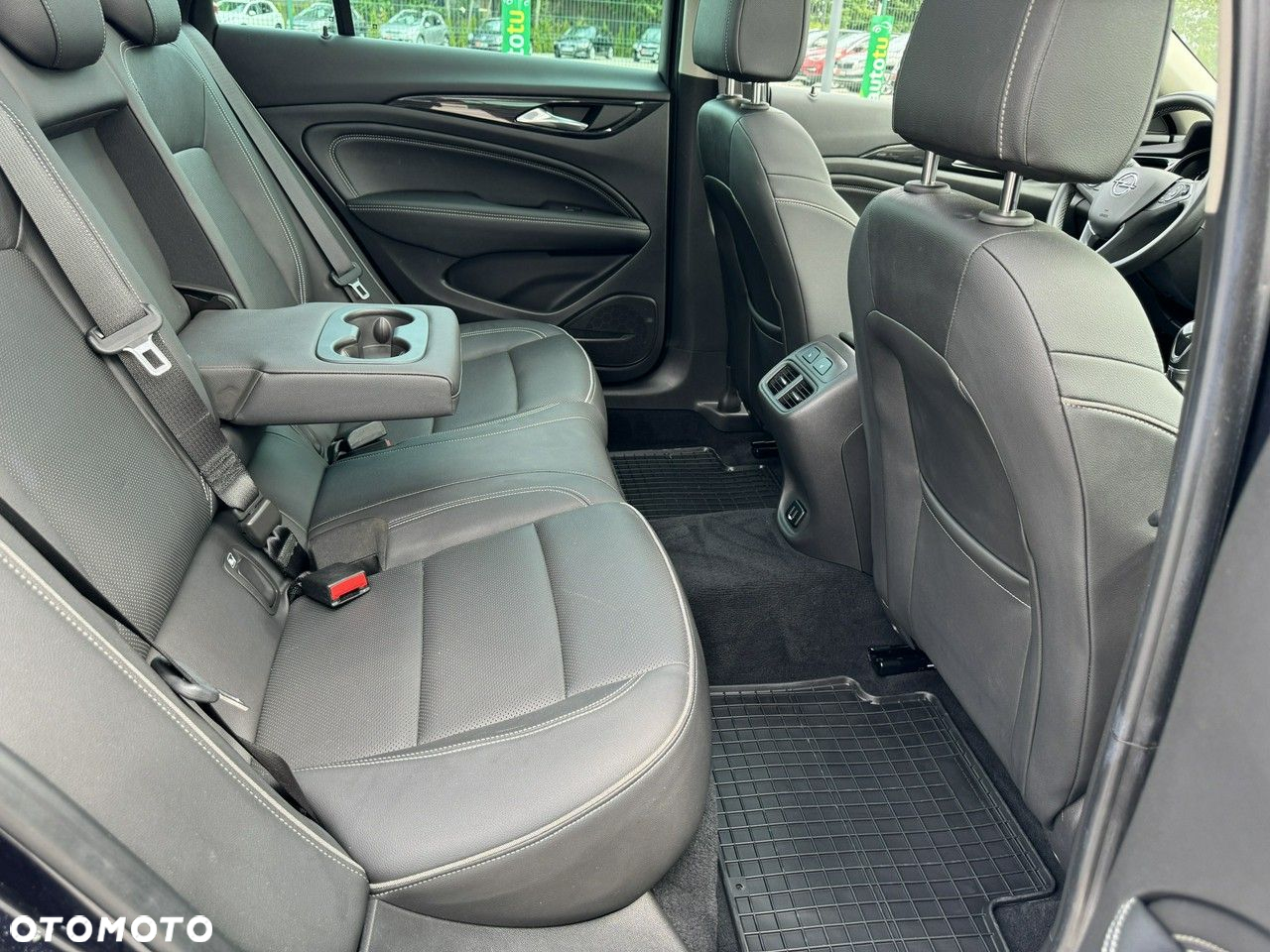 Opel Insignia Sports Tourer 2.0 Diesel Business Edition - 32