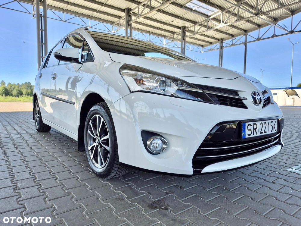 Toyota Verso 1.8 Prestige 7os - 3