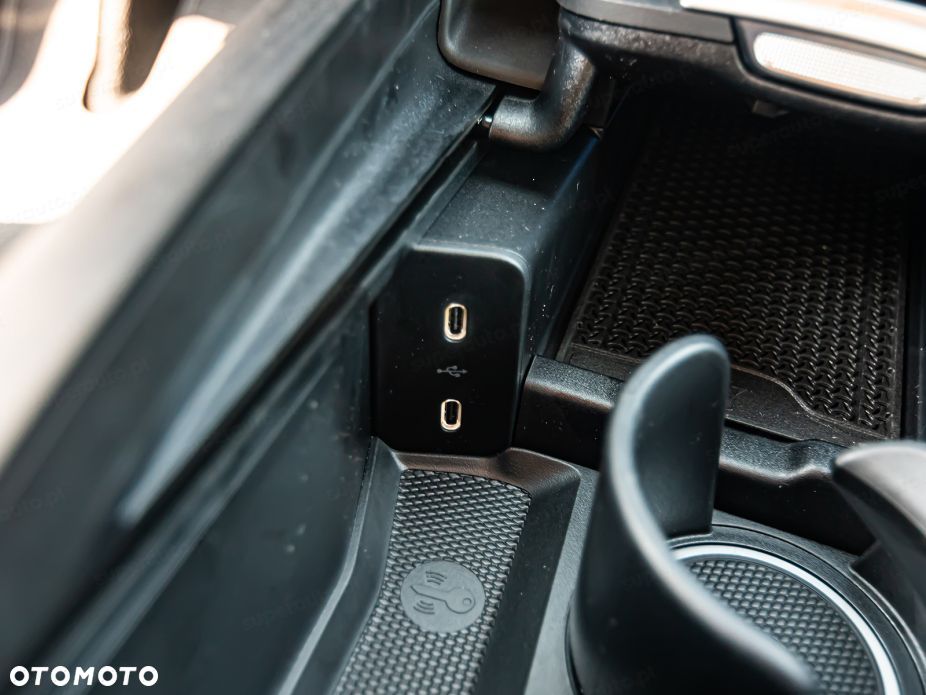 Mercedes-Benz Klasa E - 24