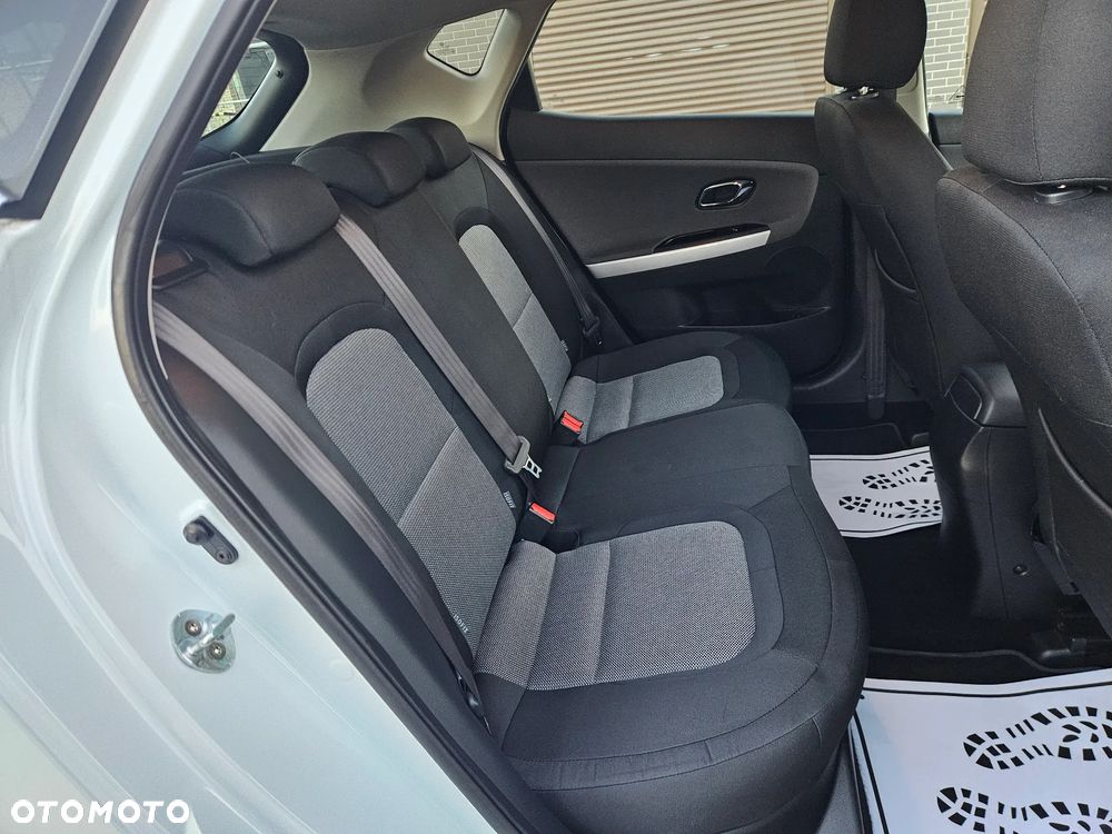 Kia Ceed 1.4 CVVT Dream Team Edition - 10