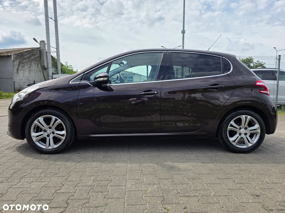 Peugeot 208 1.2 VTi Business Line - 4
