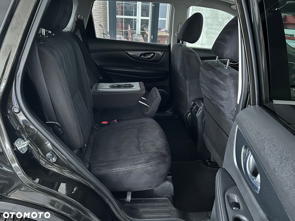 Nissan X-Trail 1.6 DCi N-Connecta 4WD 7os - 24