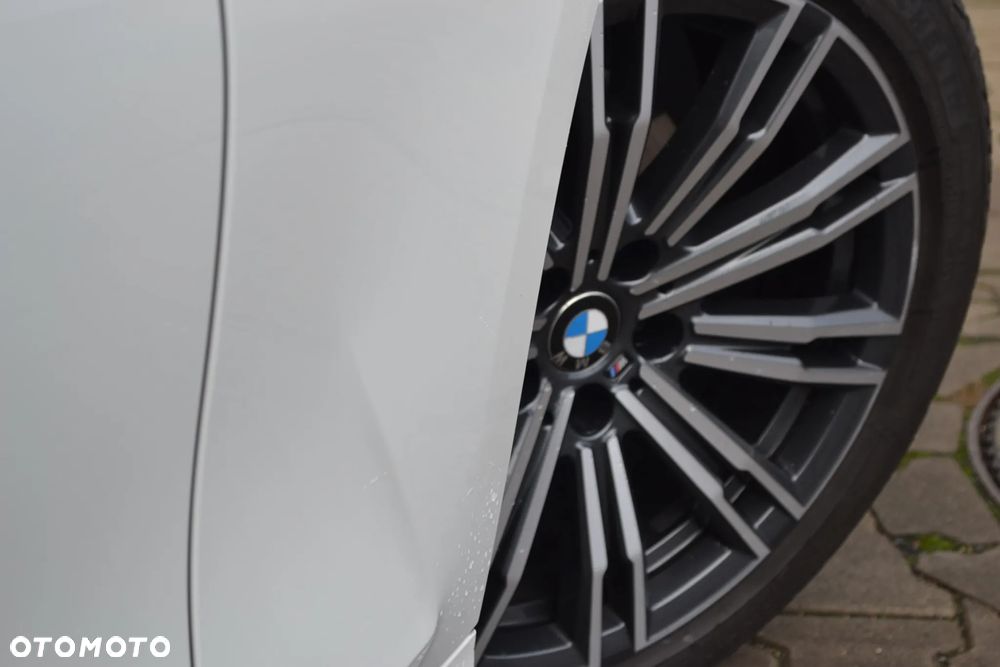 BMW Seria 3 318d Sport Line - 11