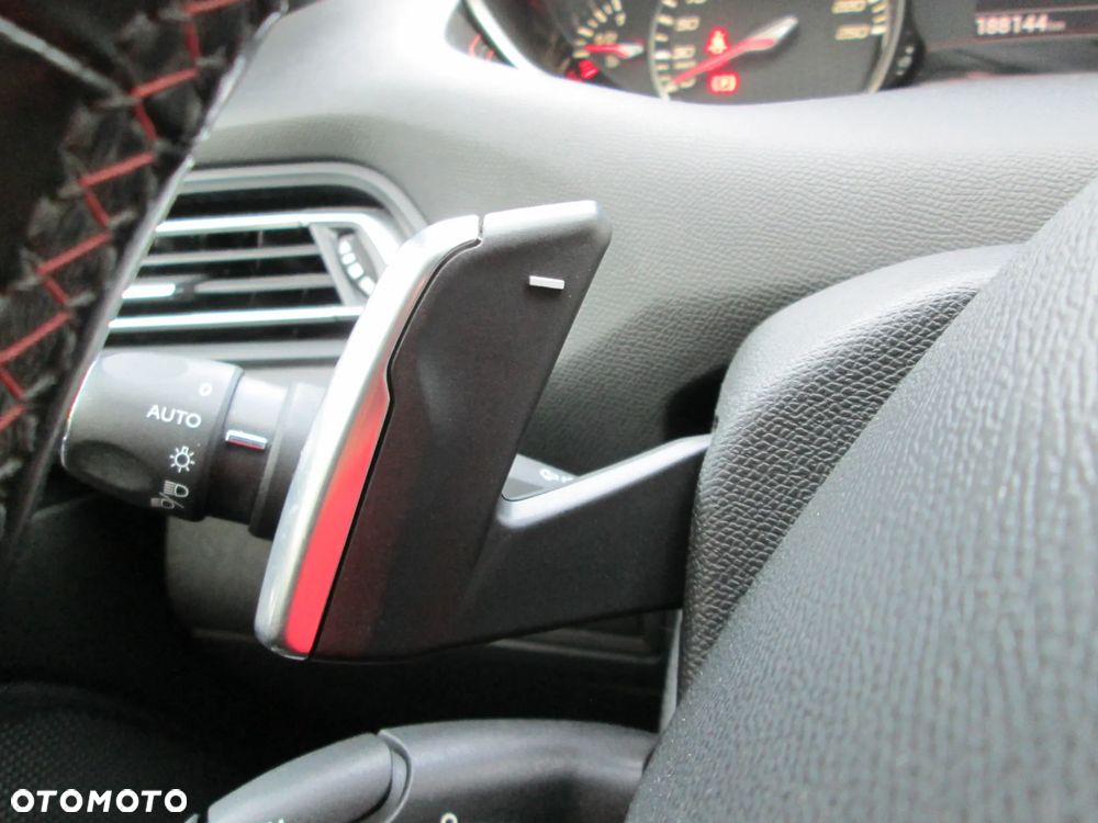Peugeot 308 BlueHDi 180 EAT6 GT - 26