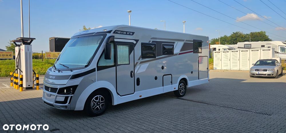 McLOUIS NEVIS 873 - INTEGRA - KAMPER - 4