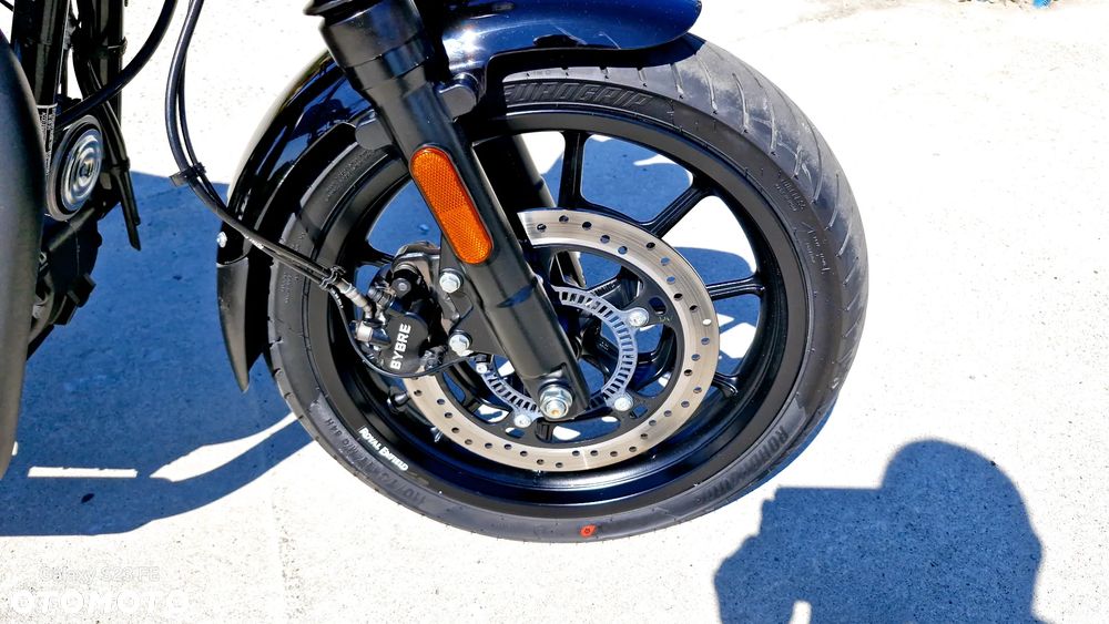 Royal Enfield HNTR - 7