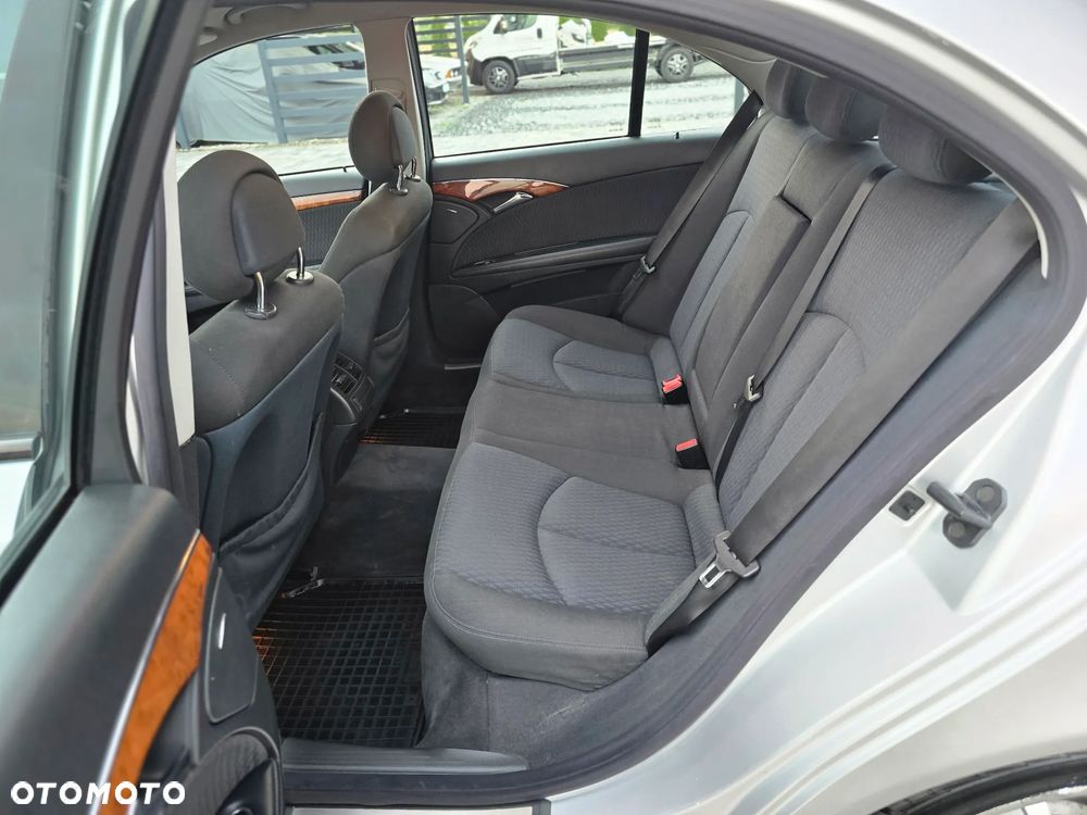 Mercedes-Benz Klasa E 220 CDI Automatik Elegance - 26
