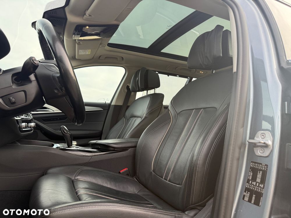 BMW Seria 5 530i Luxury Line - 22