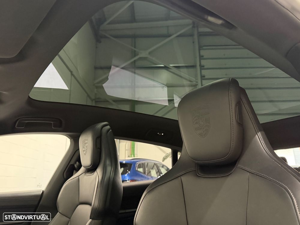 Porsche Taycan Sport Turismo - 29