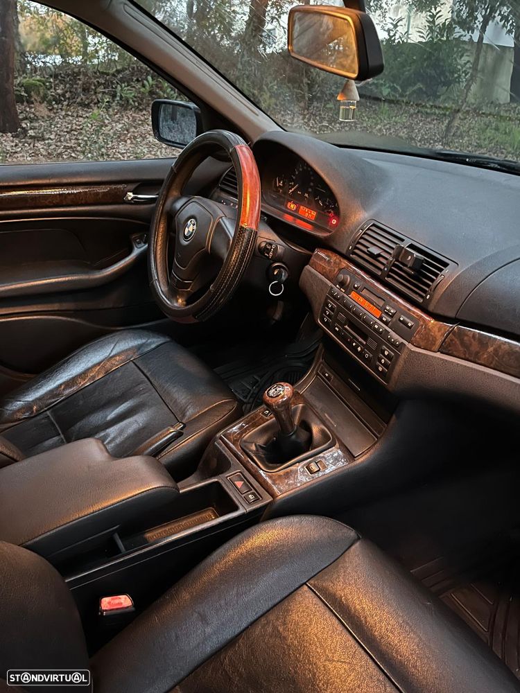 BMW 320 d Touring - 11