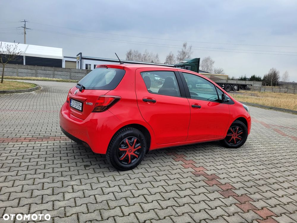 Toyota Yaris 1.33 VVT-i - 12