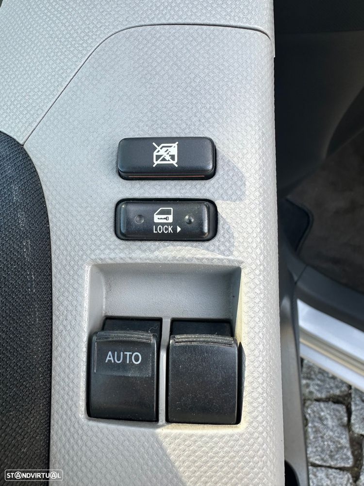 Toyota Yaris 1.0 VVT-i AC - 22