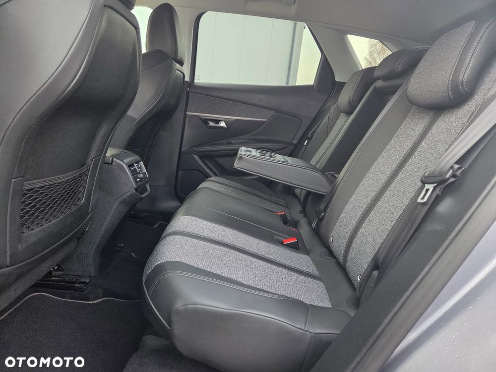 Peugeot 3008 1.6 BlueHDi Allure S&S EAT6 - 32