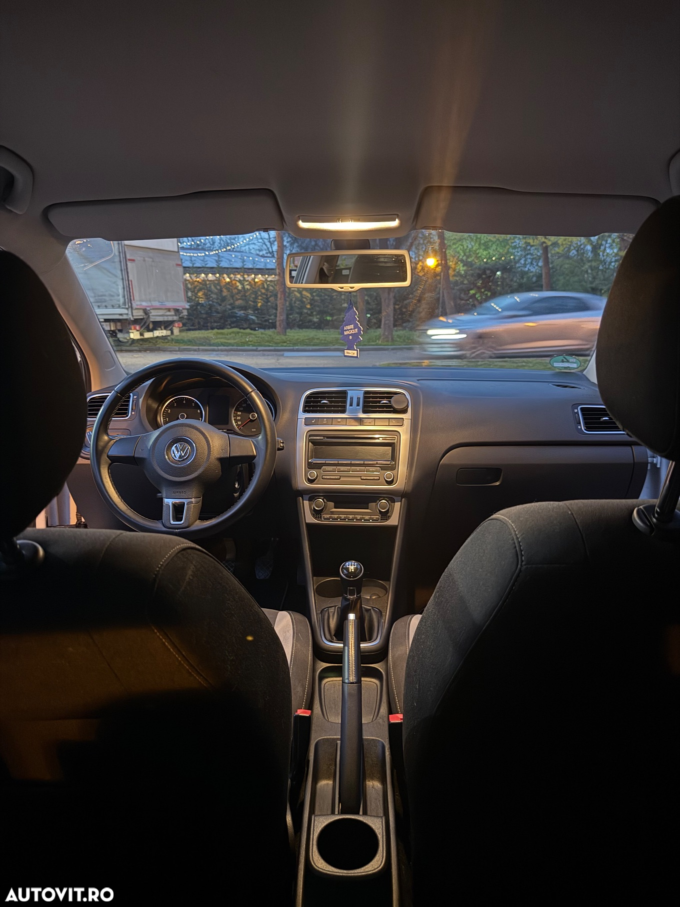 Volkswagen Polo 1.2 Life - 10