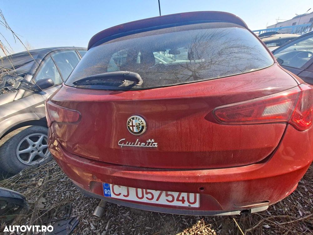 Haion dezechipat Alfa Romeo Giulietta 2011 - 1