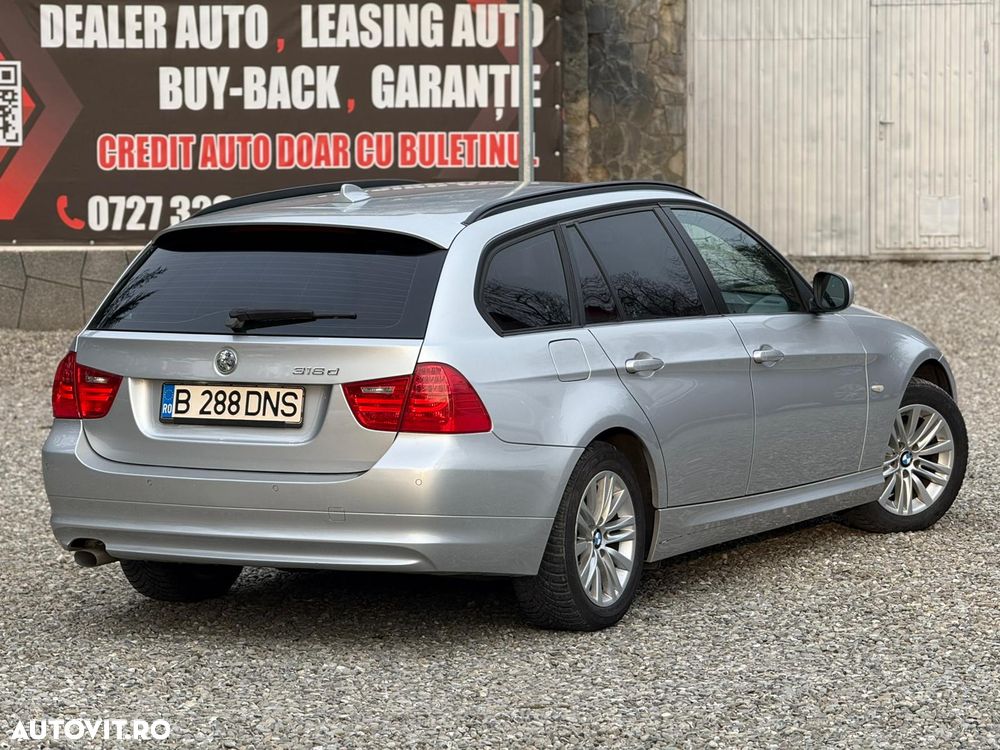 BMW Seria 3 318d Aut. Sport Line - 14