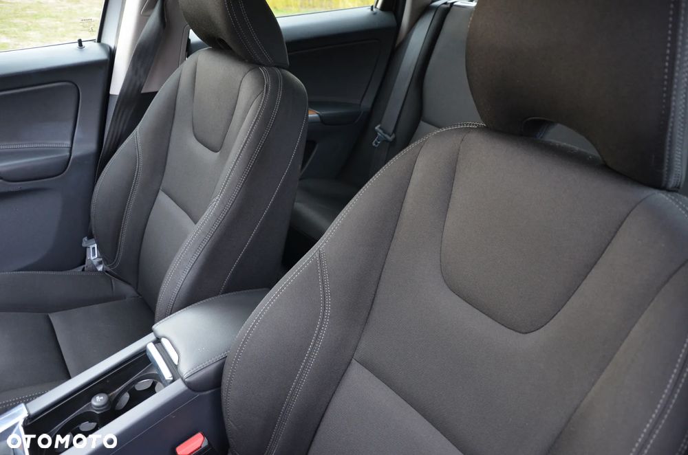 Volvo XC 60 D3 Geartronic Kinetic - 27