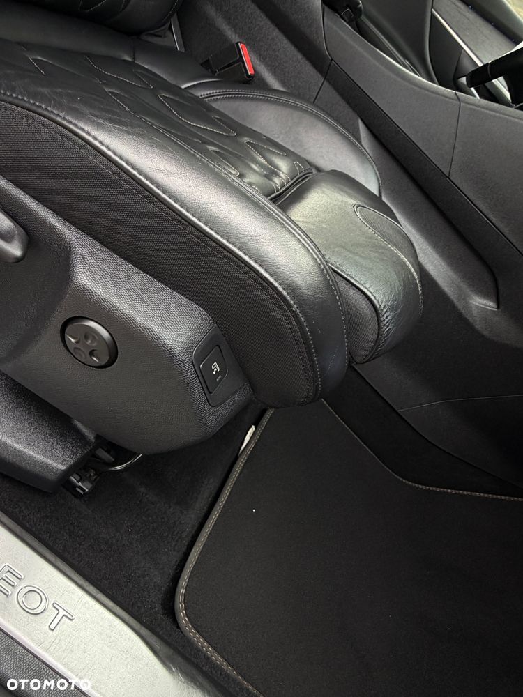 Peugeot 5008 BlueHDi 180 EAT8 GT - 22