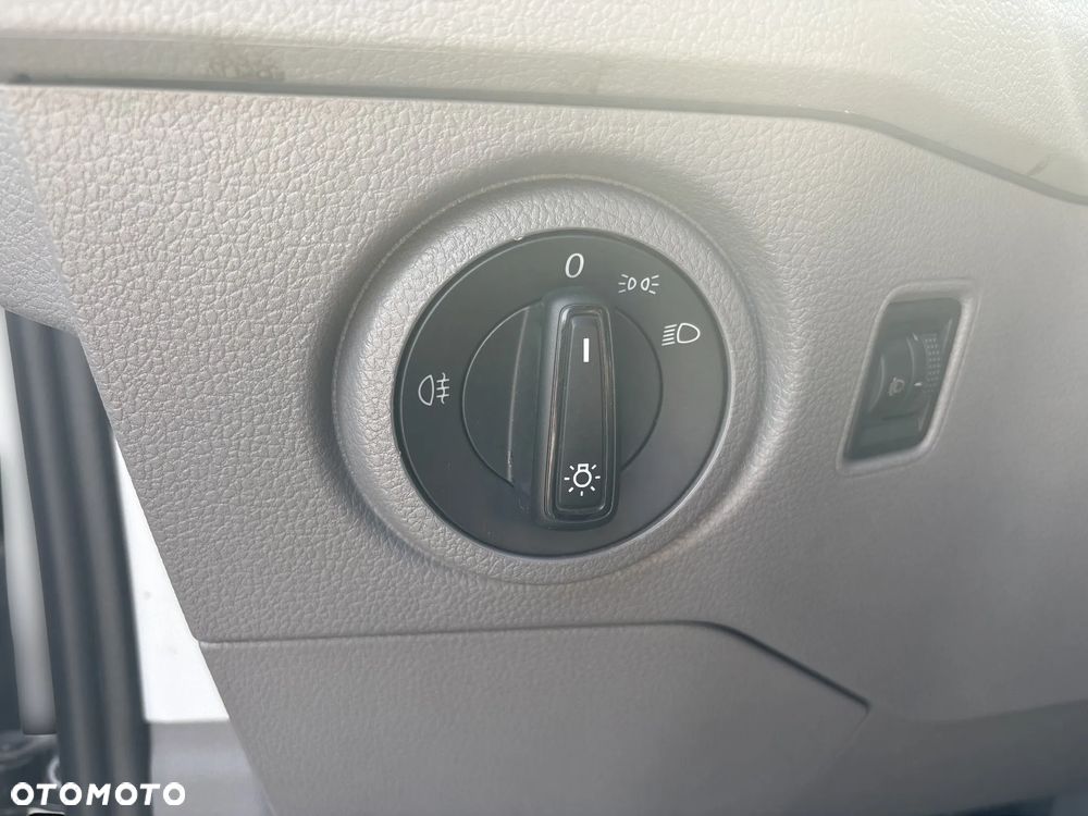 Volkswagen CRAFTER 35 TDI FURGON - 21