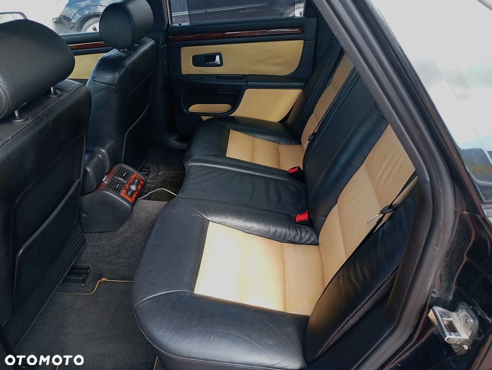 Audi S8 - 25