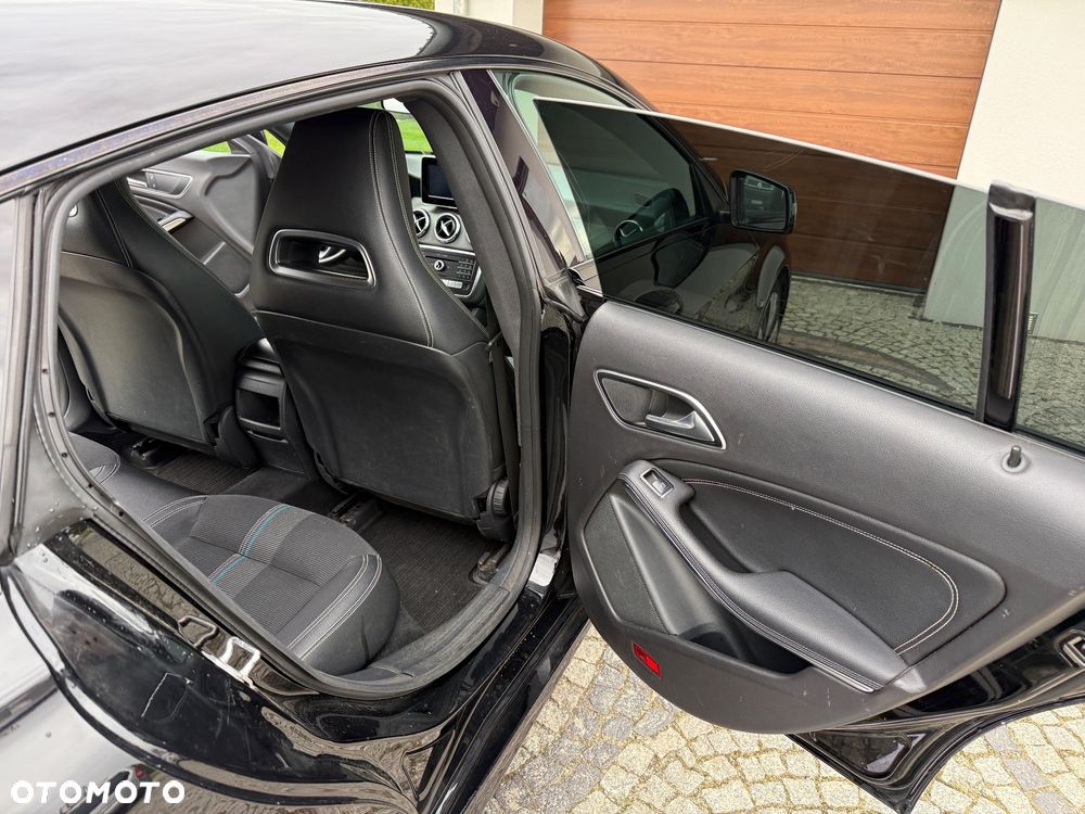 Mercedes-Benz CLA - 28