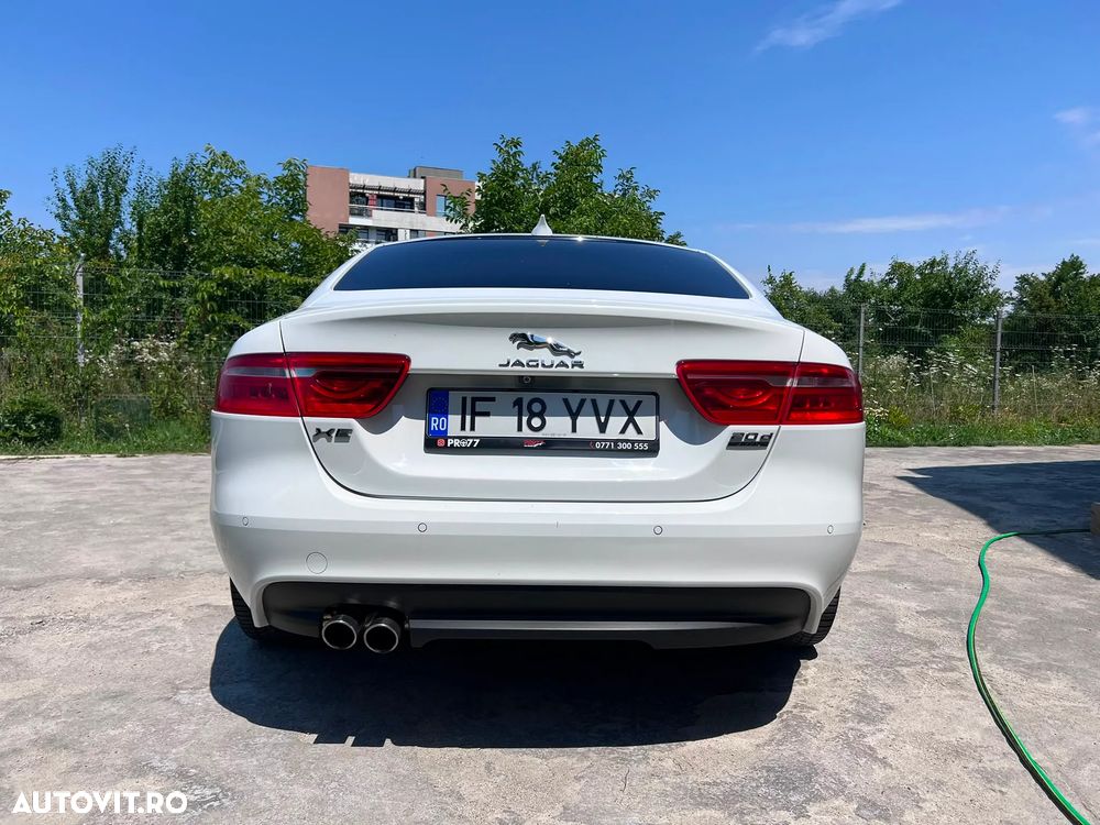 Jaguar XE 2.0 AWD R-Sport - 20