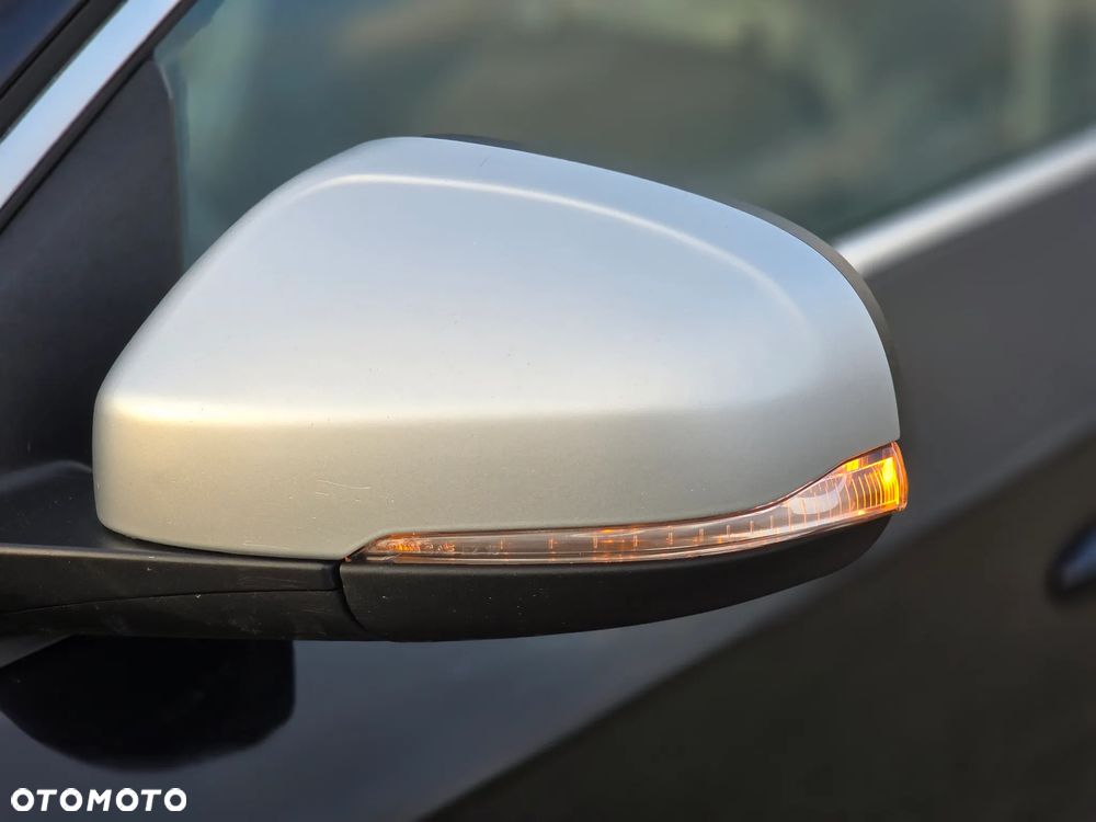 Volvo V60 D4 Geartronic Momentum - 28