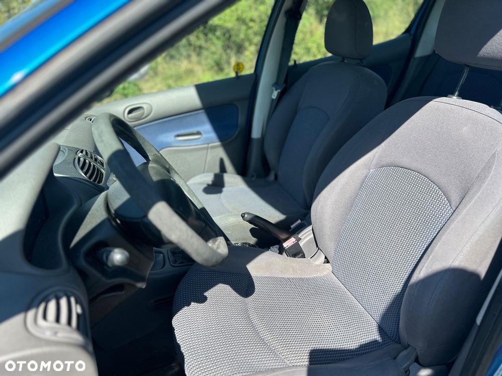 Peugeot 206 - 10