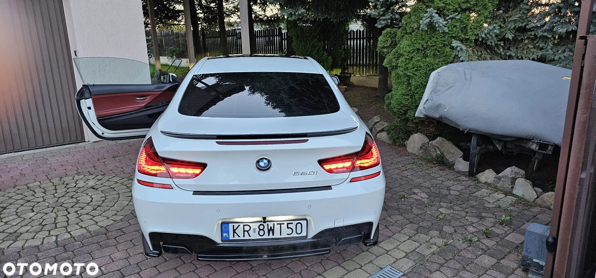 BMW Seria 6 650i - 32