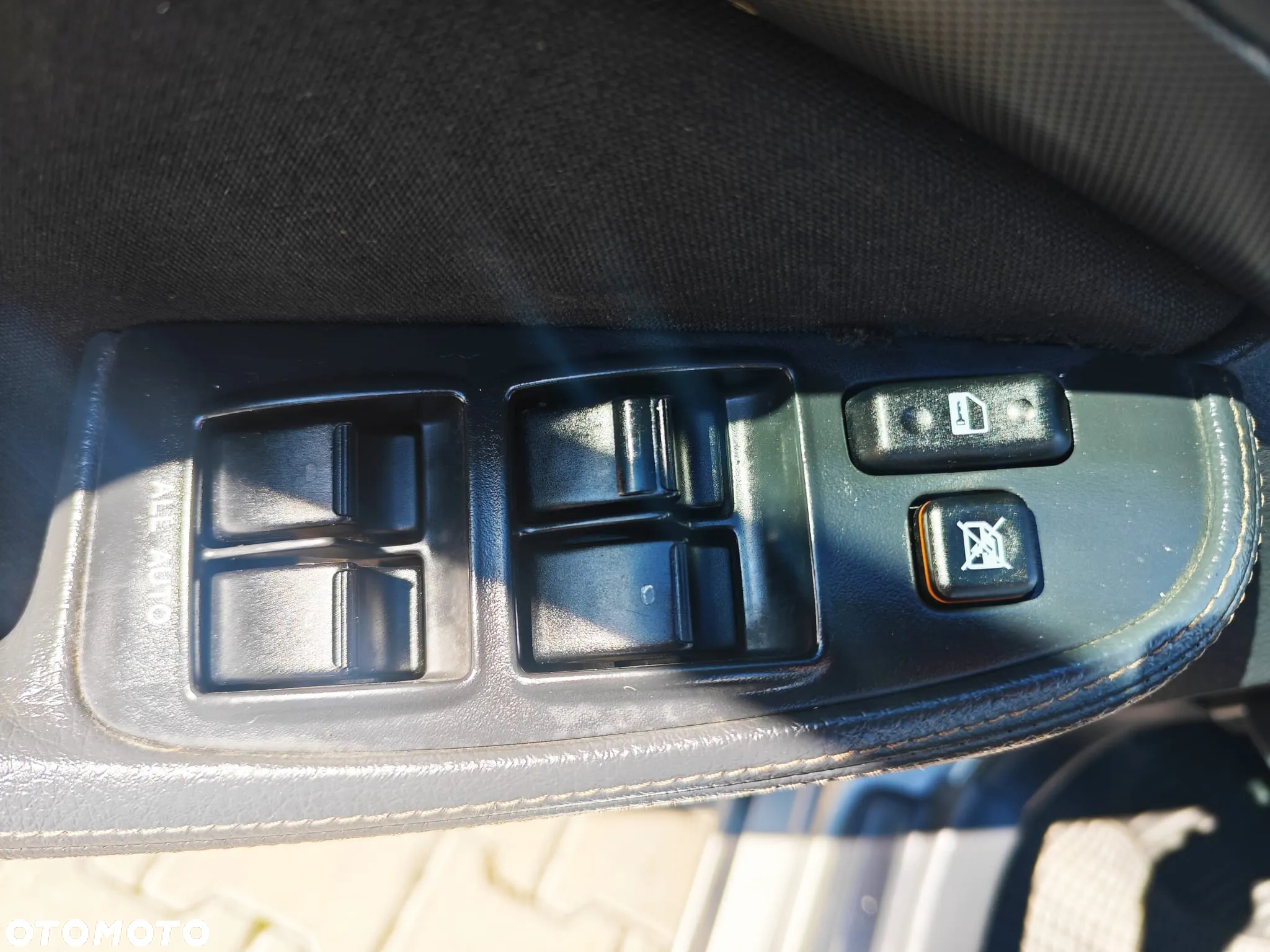 Toyota Avensis 1.8 VVT-i Terra Plus - 37