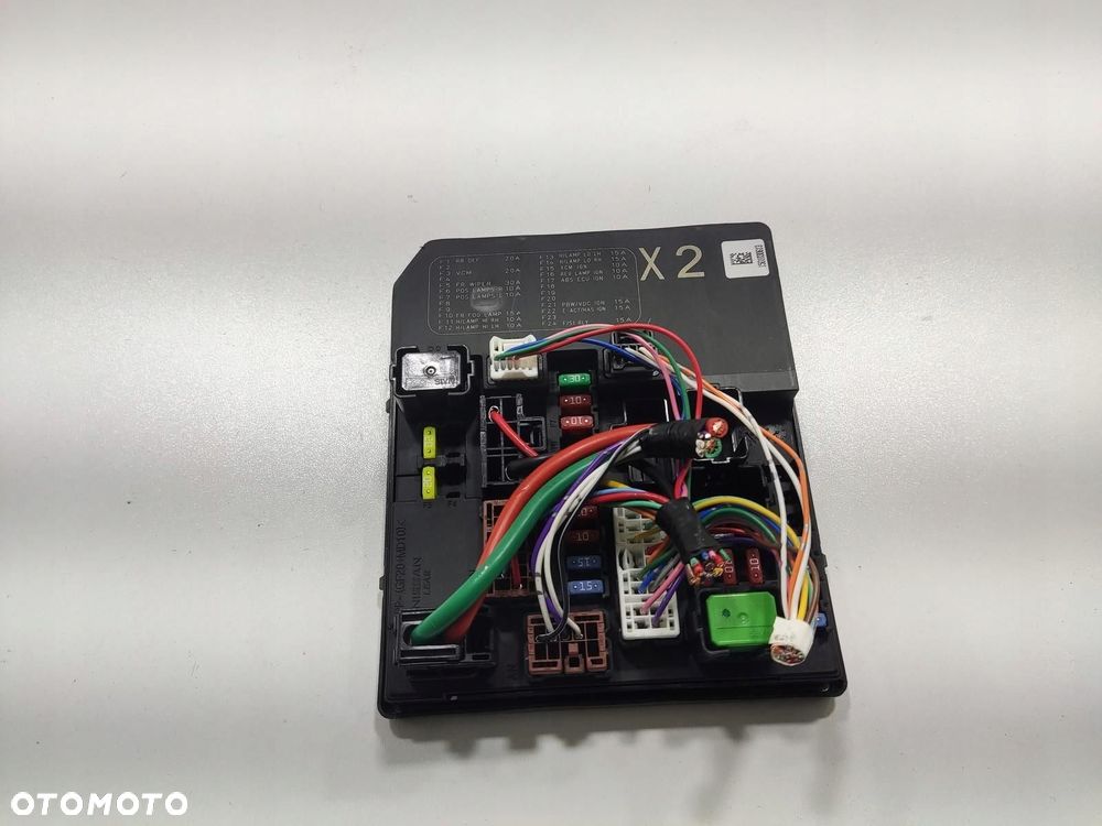 SKRZYNKA BEZPIECZNIKÓW NISSAN LEAF I 2011-2017 284B7-4NM3A - 2