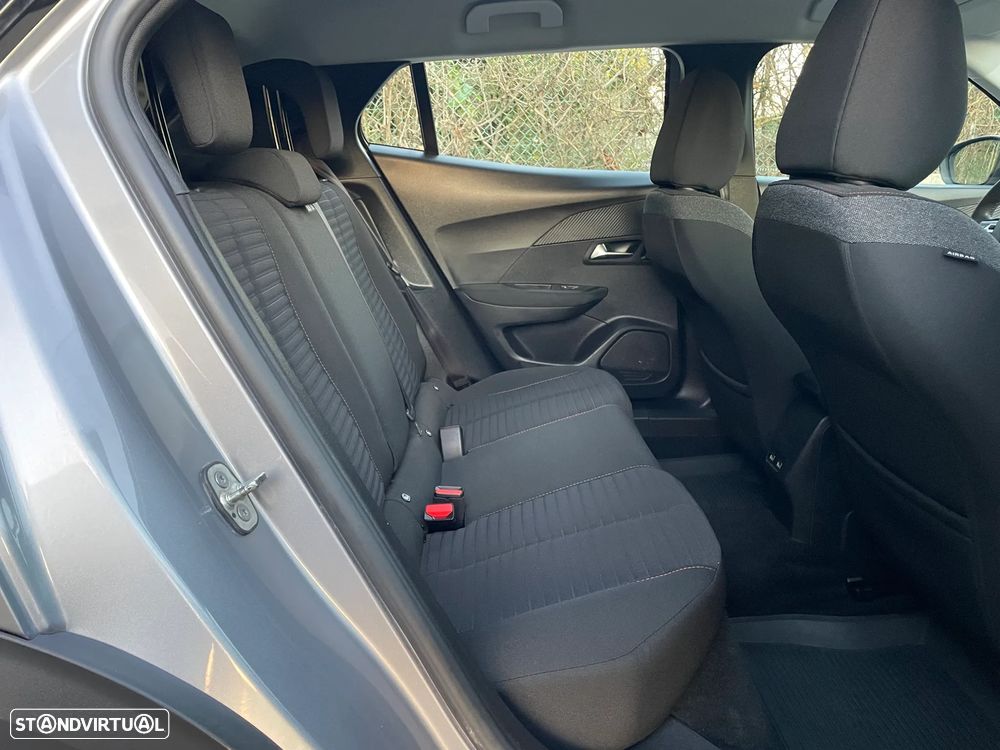 Peugeot e-2008 50 kWh Active Pack - 29