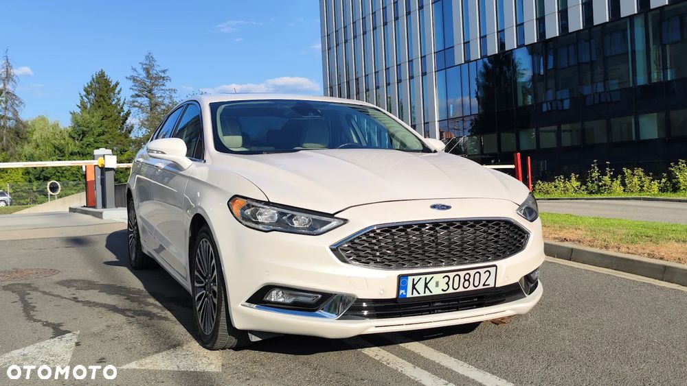 Ford Mondeo 2.0 Hybrid Titanium - 2