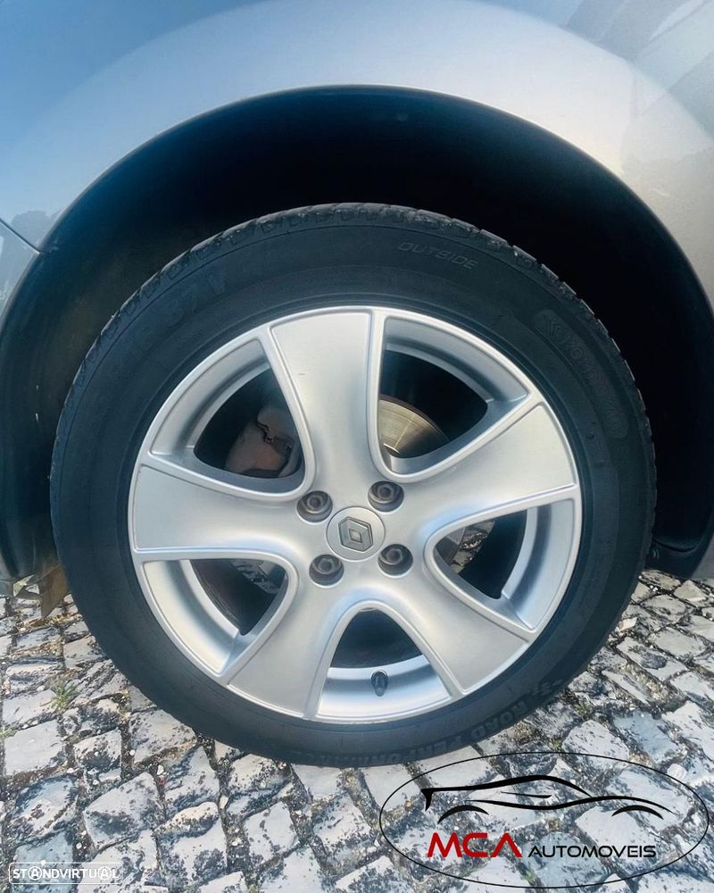 Renault Clio Sport Tourer 1.5 dCi Dynamique S - 26