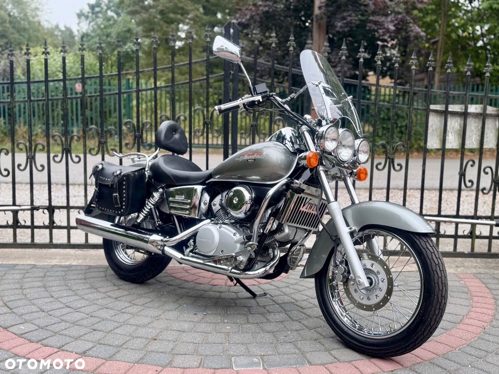Honda VT - 1