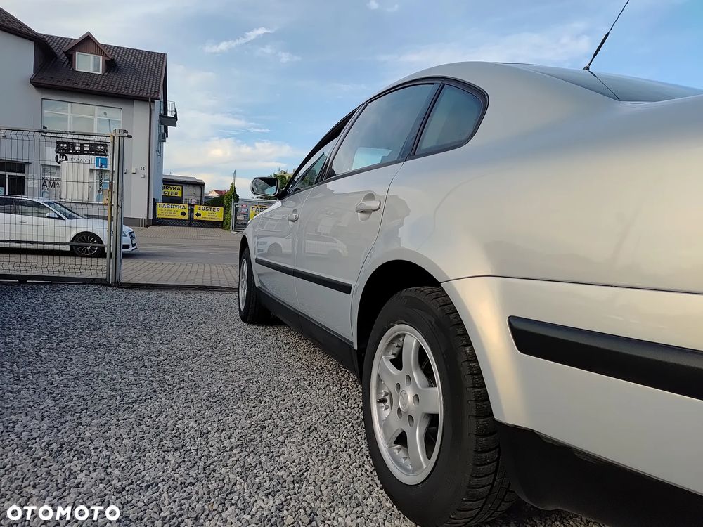 Volkswagen Passat 1.8 - 10