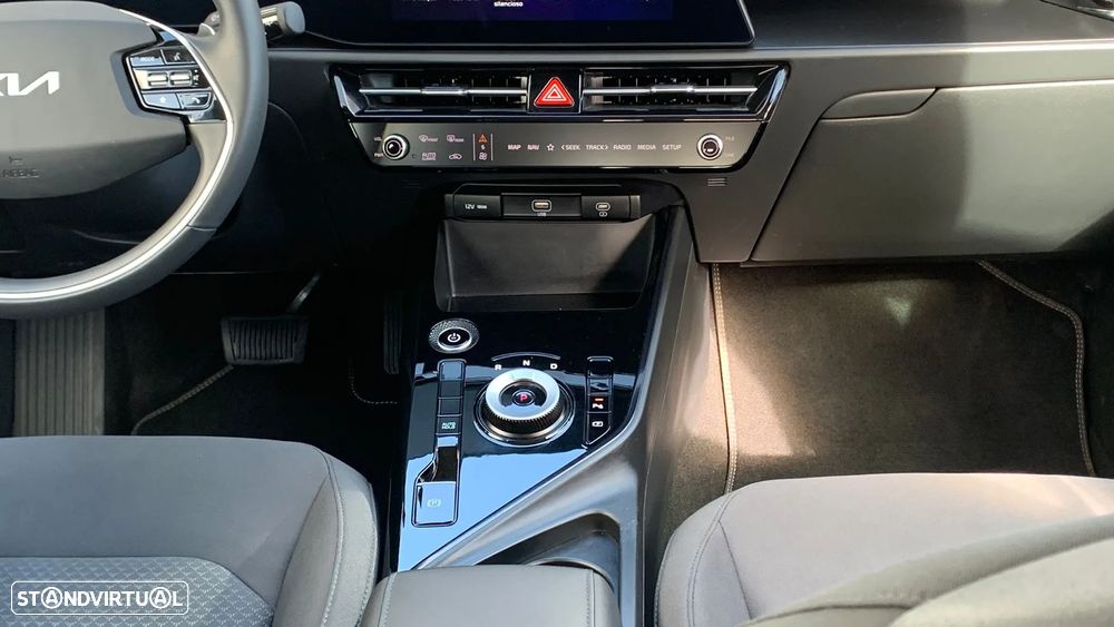 Kia Niro EV 64kWh Drive - 10