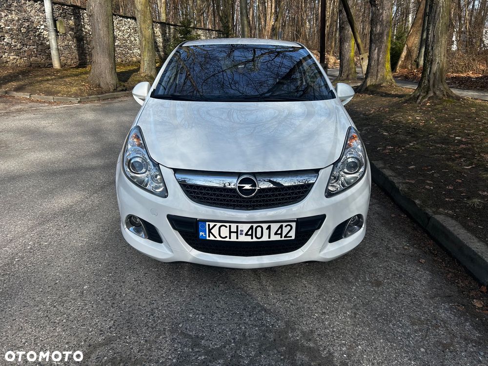 Opel Corsa 1.6 Turbo OPC - 2