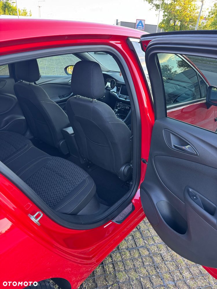Opel Astra 1.4 T Dynamic S&S - 27