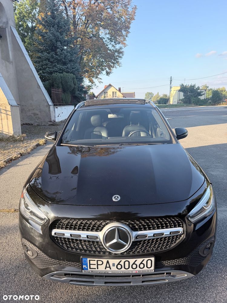 2021 Mercedes-Benz GLA 250 8G-DCT Edition 2021, photograph 3