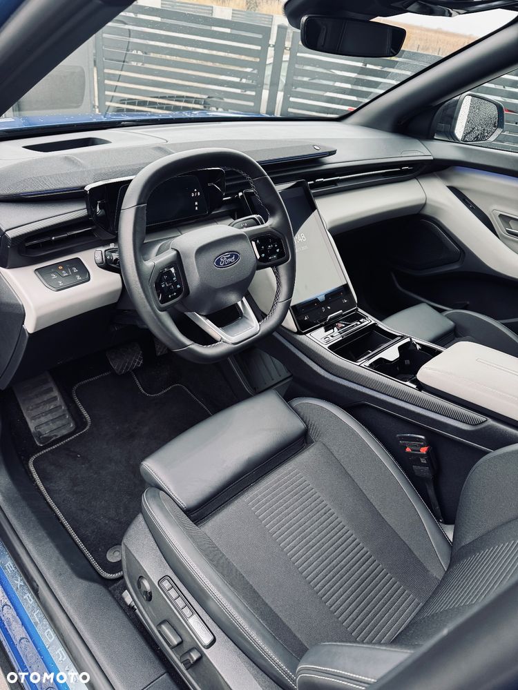 Ford Explorer 77kWh Premium RWD - 19